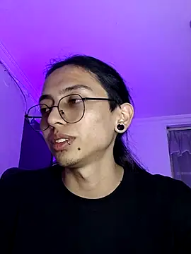 Snapshot of _Astrea_ chatting on February 4, 2026, 9:20 pm Astrea online show from February 4, 2026, 9:20 pm