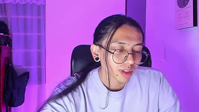  Astrea  online show from April 9, 2026, 1:05 am