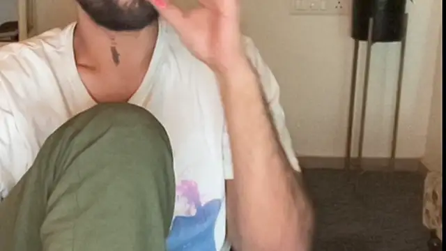 MakeMeAwareAah online show from December 1, 2025, 1:27 pm