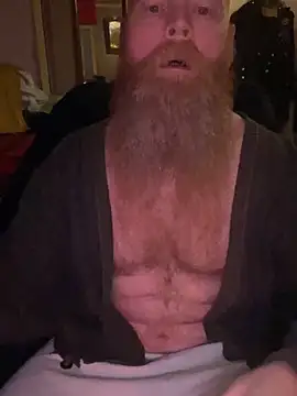 Snapshot of Macduckd chatting on February 17, 2026, 8:55 am Macduckd online show from February 17, 2026, 8:55 am