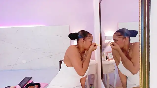 Lorraine Jackson online show from November 26, 2025, 12:06 pm