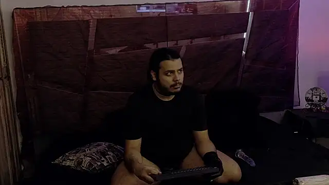 DemienMdivani online show from November 20, 2025, 5:18 am