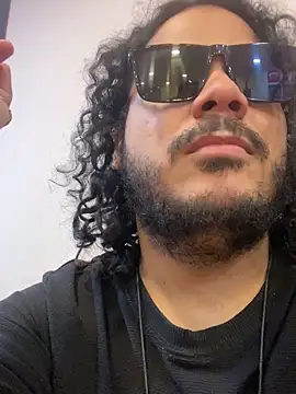 DemienMdivani online show from November 30, 2025, 12:58 am