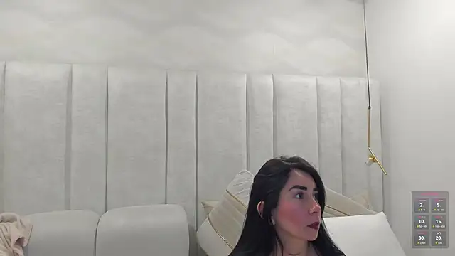 Snapshot of AnnieLove_ chatting on November 10, 2025, 2:05 pm AnnieLove online show from November 10, 2025, 2:05 pm