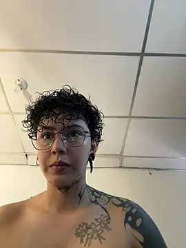 Abby Evanns1 online show from February 18, 2026, 2:02 pm