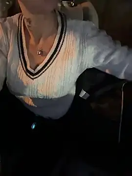 Snapshot of GoddesslaylaX chatting on November 12, 2025, 7:09 am GoddesslaylaX online show from November 12, 2025, 7:09 am