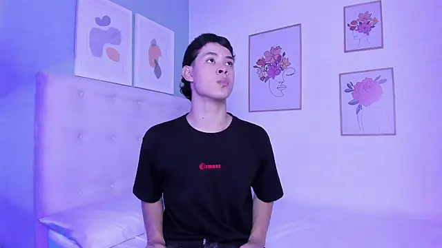 ApoloRicci online show from January 6, 2026, 7:50 pm