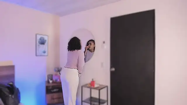 YariRose online show from November 29, 2025, 1:58 pm