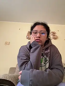 Snapshot of Kmiii21 chatting on October 21, 2025, 2:18 pm Kmiii21 online show from October 21, 2025, 2:18 pm