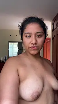 Snapshot of Kmiii21 chatting on November 14, 2025, 7:12 pm Kmiii21 online show from November 14, 2025, 7:12 pm