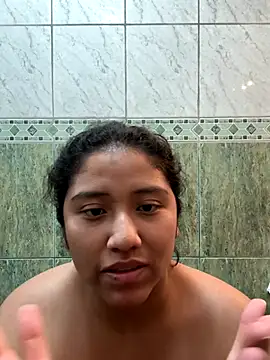 Snapshot of Kmiii21 chatting on November 24, 2025, 5:23 pm Kmiii21 online show from November 24, 2025, 5:23 pm