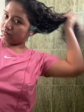 Snapshot of Kmiii21 chatting on February 9, 2026, 8:35 pm Kmiii21 online show from February 9, 2026, 8:35 pm