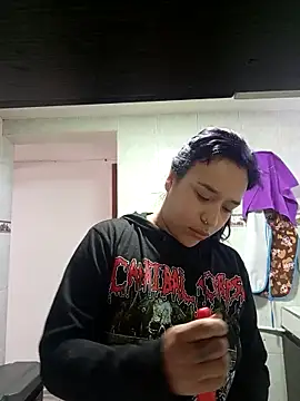 Isis Bathory online show from November 15, 2025, 1:18 pm