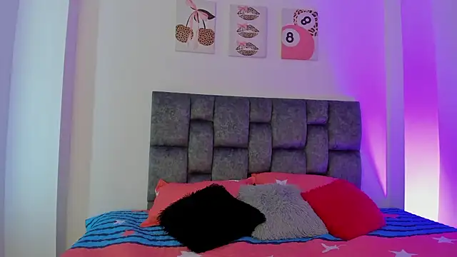 kittymonroe1 online show from February 12, 2026, 6:03 pm