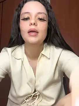 Selena Roa online show from March 7, 2026, 2:25 pm