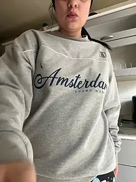 Selena Roa online show from March 8, 2026, 5:50 pm