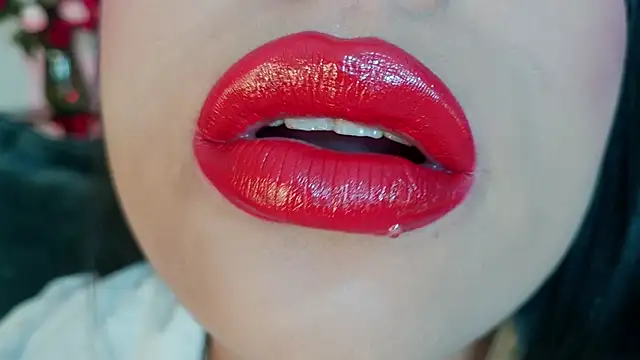 Snapshot of mia_roux1 chatting on March 2, 2026, 10:05 pm mia roux1 online show from March 2, 2026, 10:05 pm