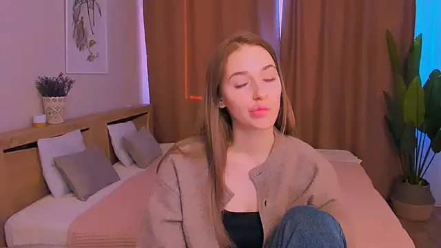 sassy cutie online show from March 3, 2026, 3:18 pm