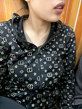 kitty-20x online show from October 23, 2025, 10:36 am