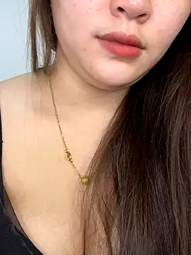 helo-kitty online show from November 8, 2025, 2:39 pm