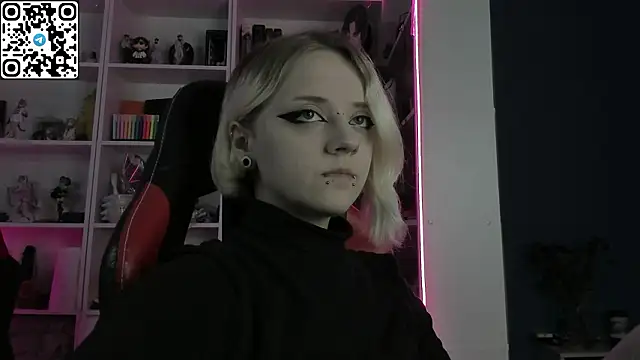 Holy Mistress S online show from March 15, 2026, 10:10 am