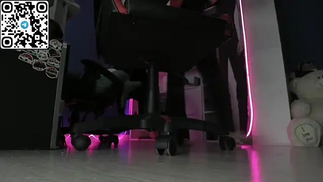 Holy Mistress S online show from March 27, 2026, 9:53 am