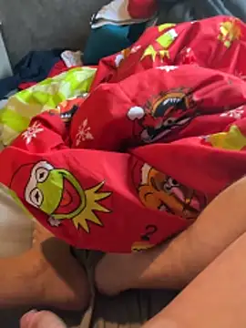 fortheloveofheels74 online show from November 5, 2025, 1:33 pm