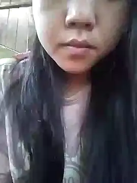 Quynhsumon online show from October 28, 2025, 2:15 am