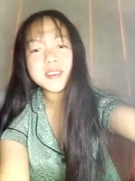 Quynhsumon online show from April 26, 2026, 4:21 am