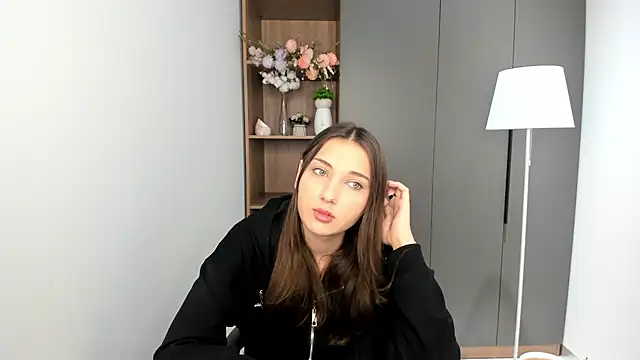 KateCahee online show from October 28, 2025, 5:11 am