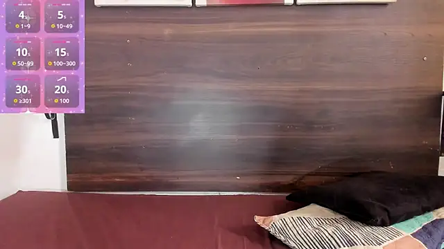 Debora Cienfuegos25 online show from October 29, 2025, 2:19 pm