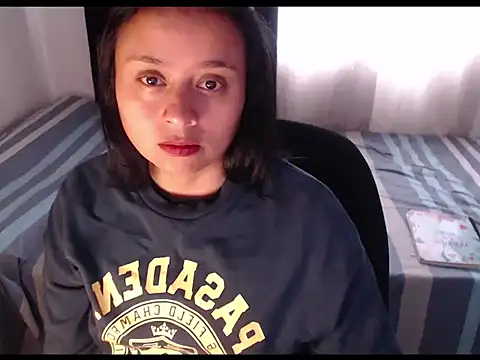 Snapshot of Negritatata chatting on February 19, 2026, 12:12 pm Negritatata online show from February 19, 2026, 12:12 pm