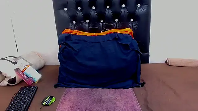 MatureMilfxxx online show from February 6, 2026, 1:54 am