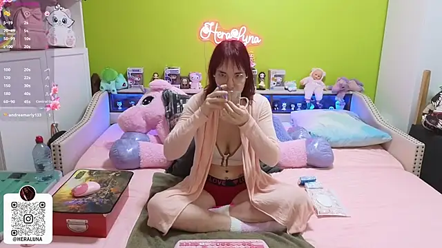  HeraLuna  online show from January 9, 2026, 9:38 pm