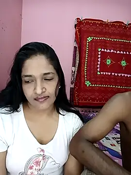 CoupleShow 432 online show from May 9, 2026, 7:02 am