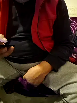 Snapshot of Djemi_7 chatting on February 10, 2026, 9:52 pm Djemi 7 online show from February 10, 2026, 9:52 pm