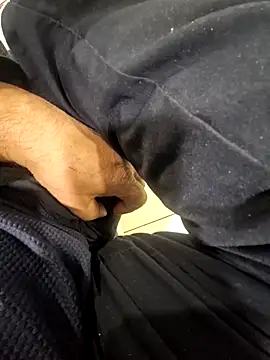 Snapshot of Djemi_7 chatting on February 19, 2026, 10:22 am Djemi 7 online show from February 19, 2026, 10:22 am