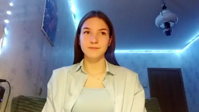 Snapshot of Beauty_miIa chatting on October 24, 2025, 4:36 pm Beauty miIa online show from October 24, 2025, 4:36 pm