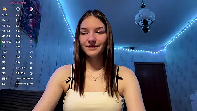 Snapshot of Beauty_miIa chatting on December 16, 2025, 3:39 pm Beauty miIa online show from December 16, 2025, 3:39 pm