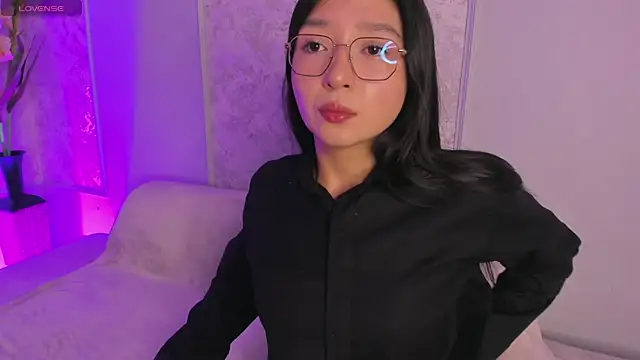 sydney miller  online show from June 7, 2026, 12:04 am