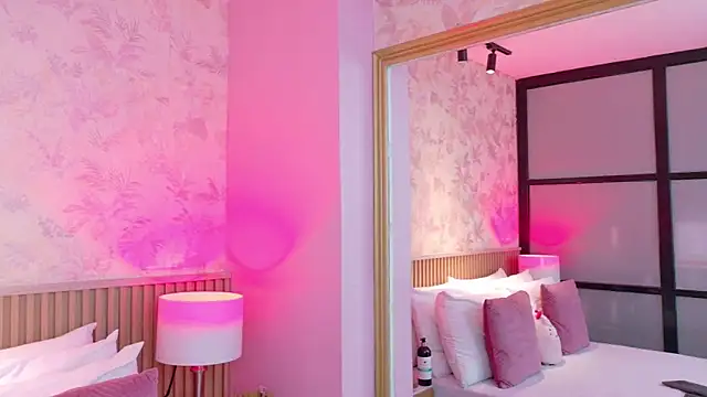 AdelineJhones online show from January 18, 2026, 2:21 pm