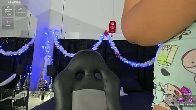 EmmadaSilva online show from December 20, 2025, 3:19 pm