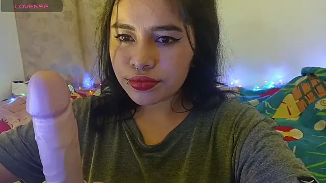 Magic Alicee  online show from November 8, 2025, 3:29 am