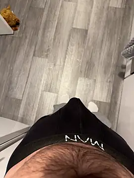 sevenisthemagicnum online show from December 20, 2025, 1:29 pm