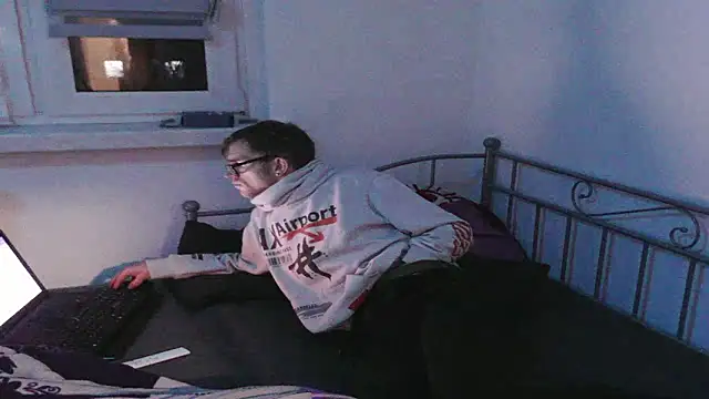 StephPra94 online show from February 23, 2026, 11:35 pm