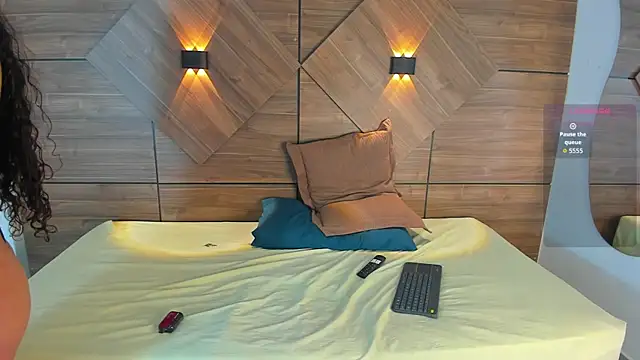 RosseDeAmore online show from November 28, 2025, 8:22 pm