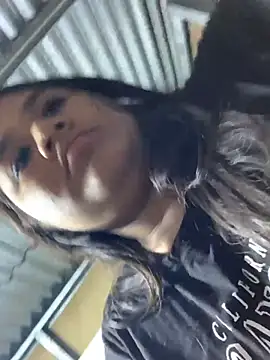 Roooou18 online show from November 4, 2025, 3:16 am