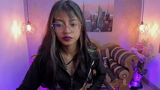 Noa clk online show from November 12, 2025, 3:40 am