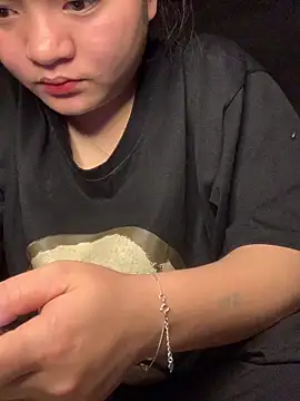 Snapshot of kimyonon chatting on March 16, 2026, 1:04 pm kimyonon online show from March 16, 2026, 1:04 pm