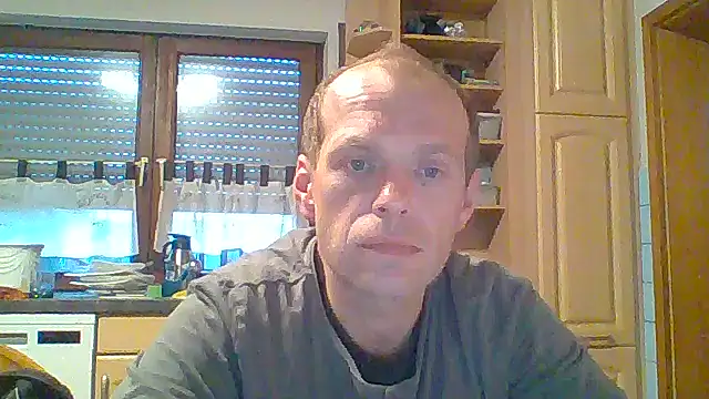 tommy3300 online show from November 4, 2025, 6:45 am